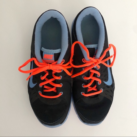 Nike Women's Shoes - Picture 3 of 12